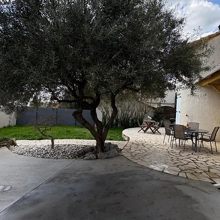 Elegance - Piscine - Jardin - Moderne Topprosconciergerie Vila