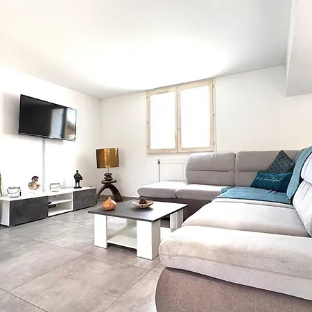Vila Elegance - Piscine - Jardin - Moderne Topprosconciergerie