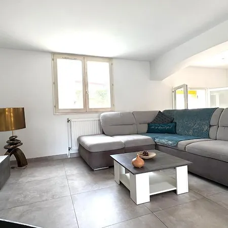 Elegance - Piscine - Jardin - Moderne Topprosconciergerie *
