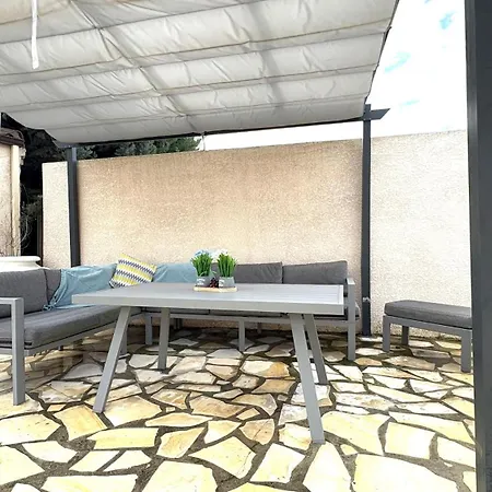 Elegance - Piscine - Jardin - Moderne Topprosconciergerie Vila *