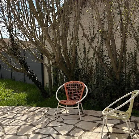 Elegance - Piscine - Jardin - Moderne Topprosconciergerie